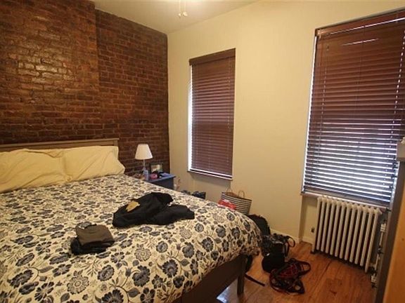 3rd image of 330 E 73rd St #4F