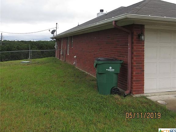 2nd image of 495 Lakeview Dr