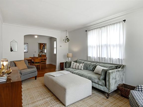 4th image of 1113 Belmont Avenue
