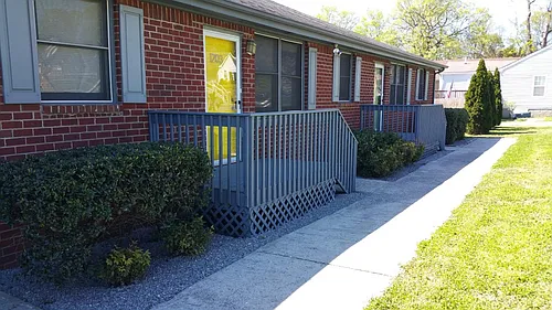 1205 Ireland St Photo 1