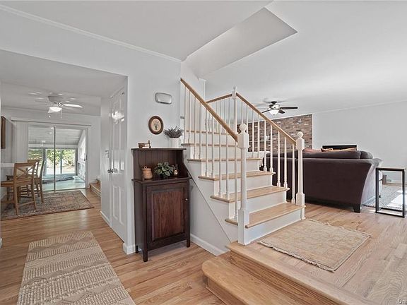3rd image of 38 N Lynn St