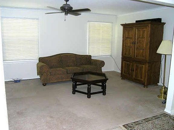3rd image of 6209 Kentwood Pl
