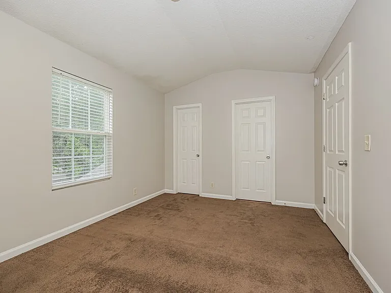 1936 Turnberry Ct — Photo 11