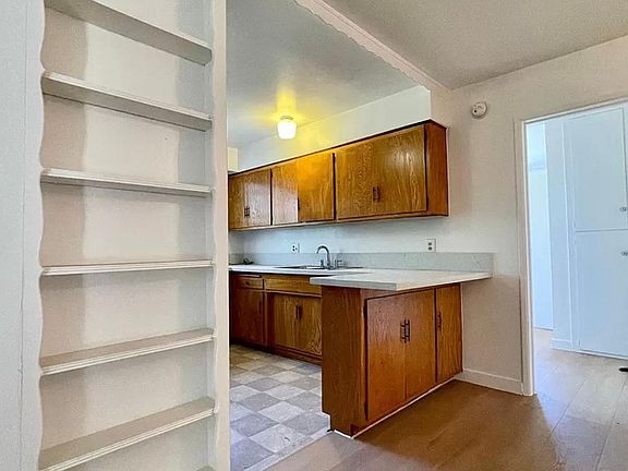 5th image of 811 S Wilton Pl #9