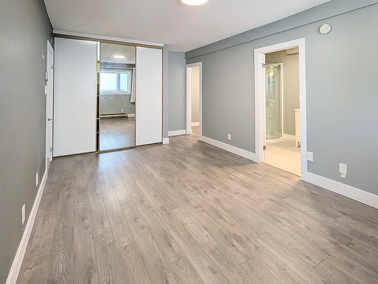44 Spadina Ave #1 — Photo 13