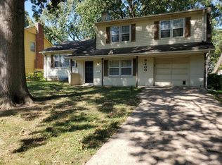 9200 W 90th Ter, Overland Park, KS 66212
