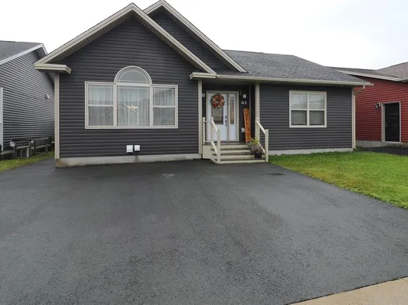 82 Kenai Crescent, St. John's, NL A1H0J1