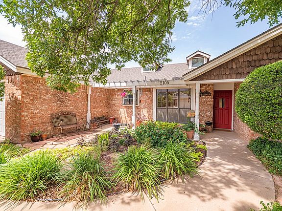 3rd image of 2105 Wydewood Dr