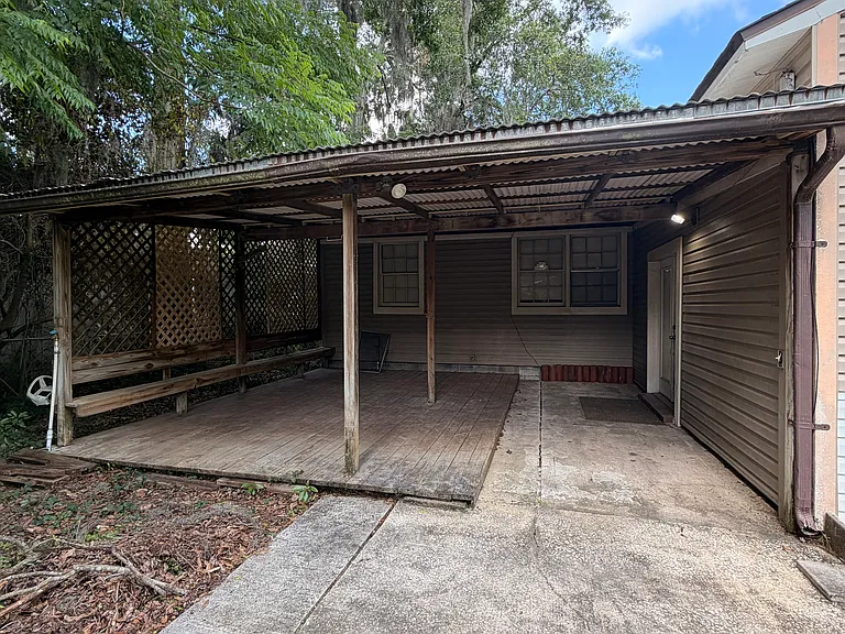 425 Laurina St — Photo 11