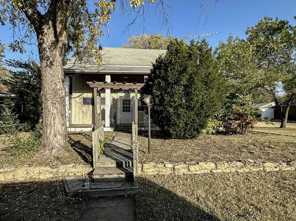 224 N Kansas Ave, Salina, KS 67401