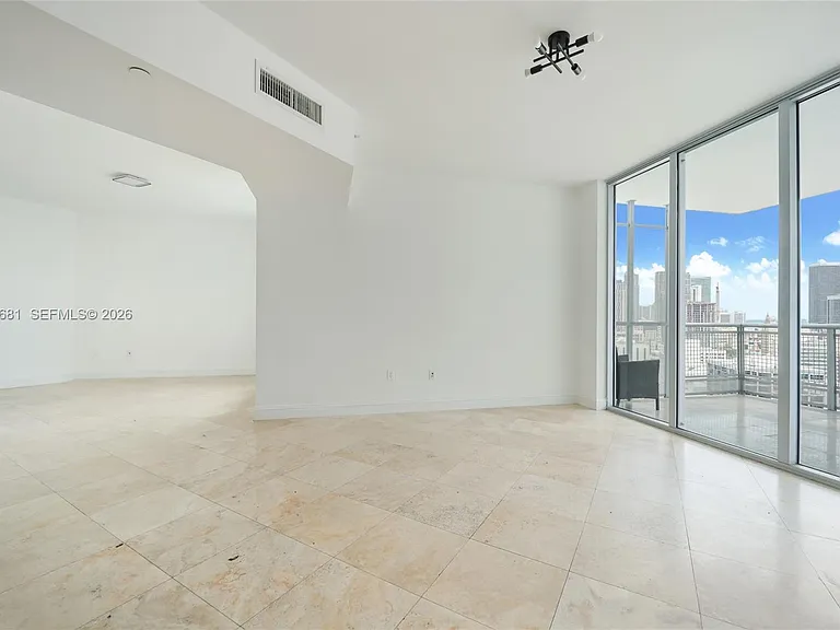 350 S Miami Ave #2411 — Photo 2