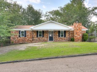 2626 Castletown Dr, Hephzibah, GA 30815