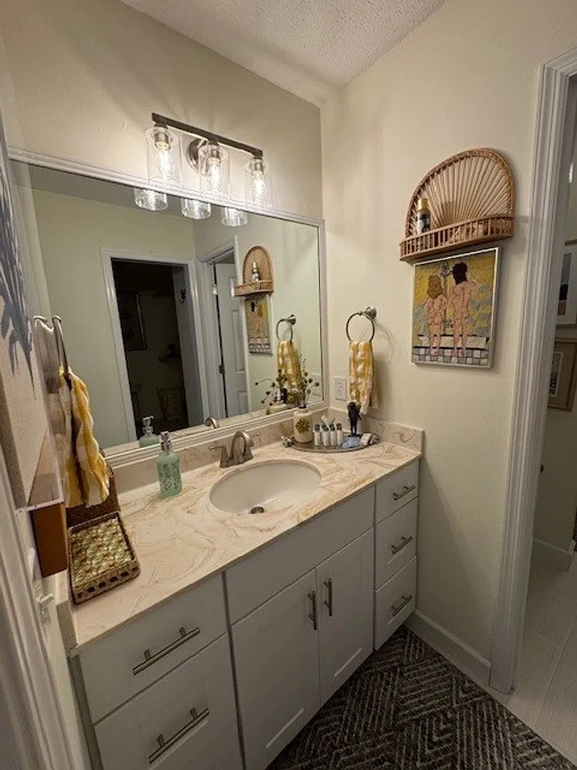 912 Newcastle Street Brunswick, GA 31520 — Photo 2