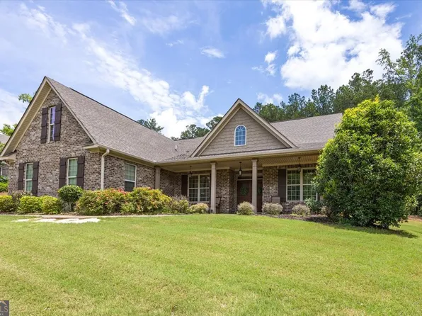 62 Mallie Dr, Forsyth, GA 31029