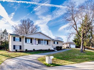 1321 Tycoon Way, Louisville, KY 40213