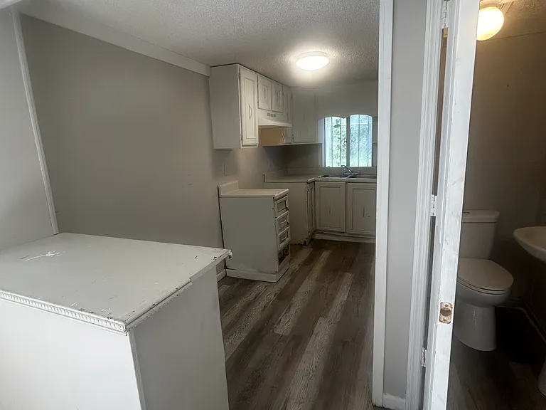 402 Hamilton St #A — Photo 4