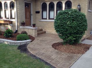 2454 Lefeber Ave, Wauwatosa, WI 53213