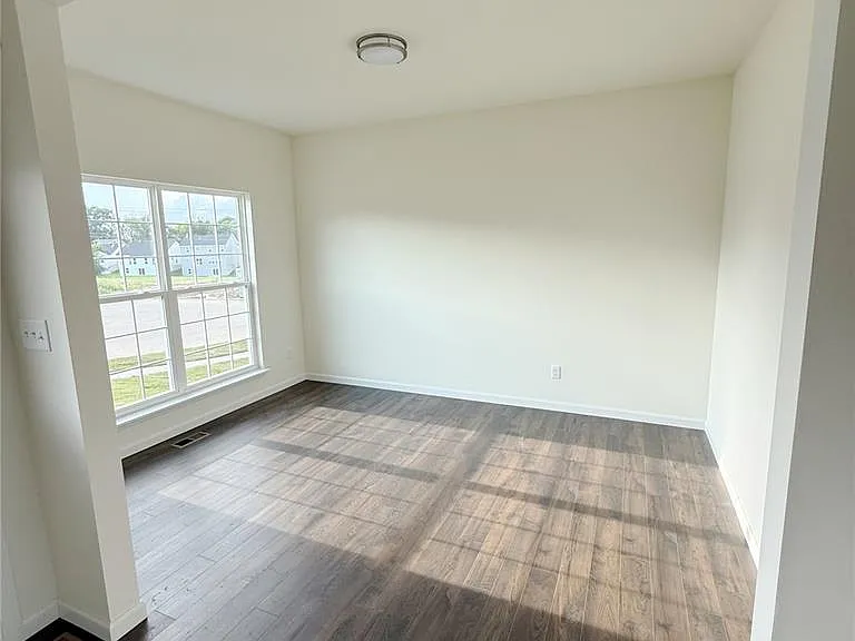 302 Windmill View Ct — Photo 10