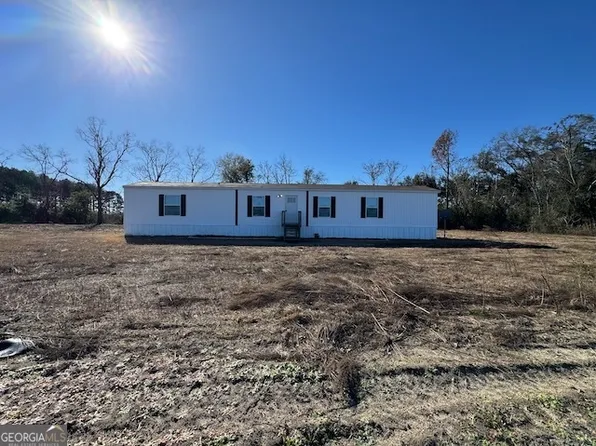 805 Smart Rd, Alma, GA 31510