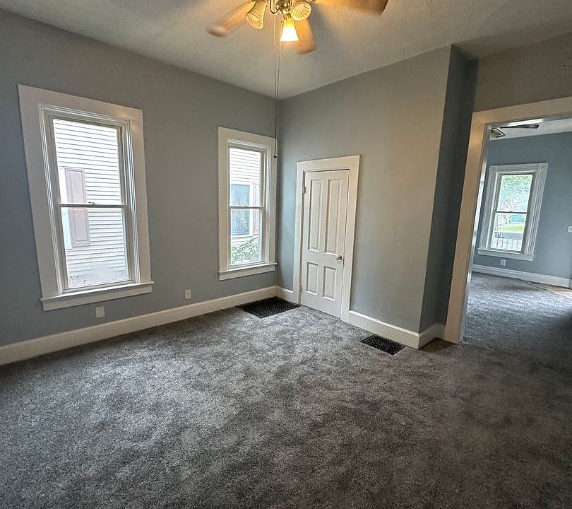 2nd image of 701 S Macarthur Blvd