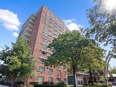 52-40 39th Drive #1U, Queens, NY, 11377