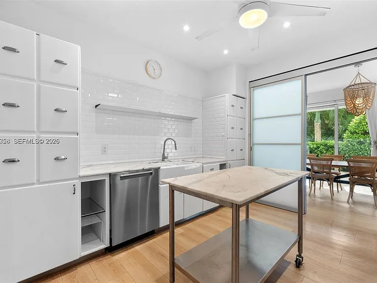 200 Ocean Lane Dr #108 — Photo 7