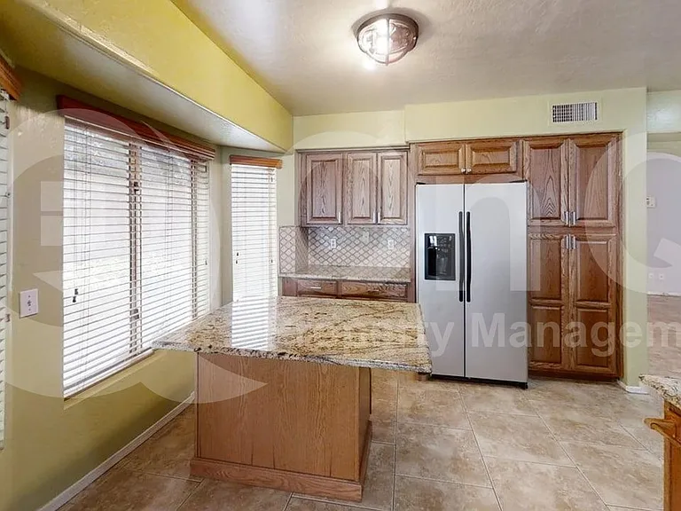 837 W Shellfish Dr — Photo 4