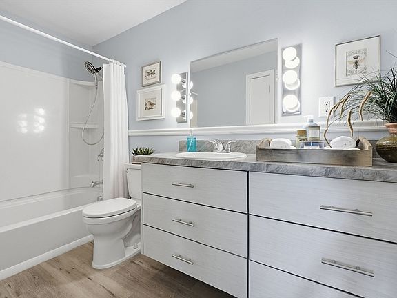 3rd image of 176 Maple Ave APT 1-36