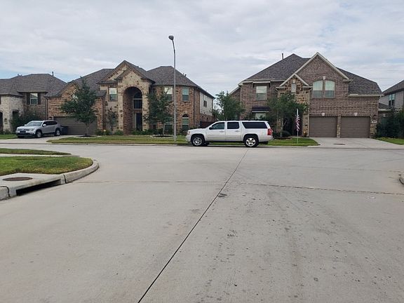 4th image of 9606 Lauren Briar Ln