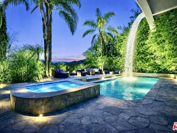 7218 Mulholland Dr, Los Angeles, CA 90068