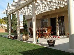 Beautiful covered patio for great outdoor meals & entertaining