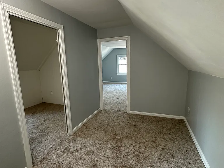 18413 Waterbury Ave — Photo 11