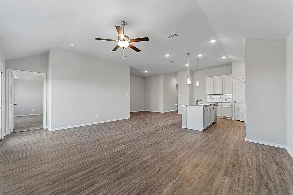 5554 Agalinis Ave — Photo 3