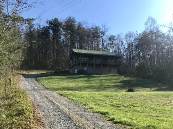 4369 Hanging Limb Hwy, Monterey, TN 38574