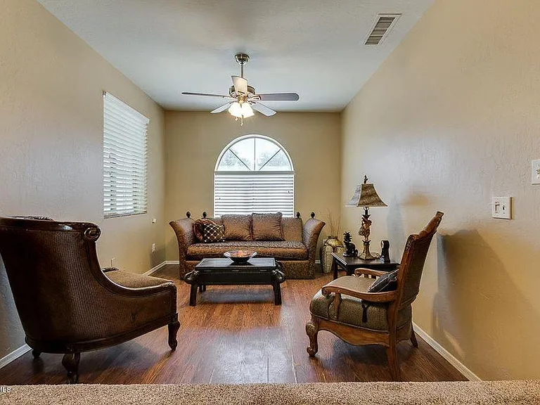 1380 W Whitten St — Photo 5