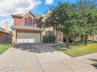 969 Tara Dr, Burleson, TX 76028