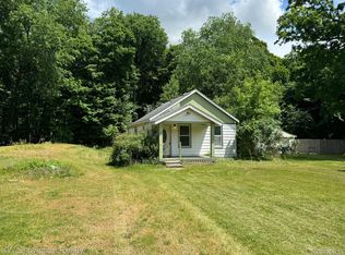 21420 Parker St, Farmington Hills, MI 48336