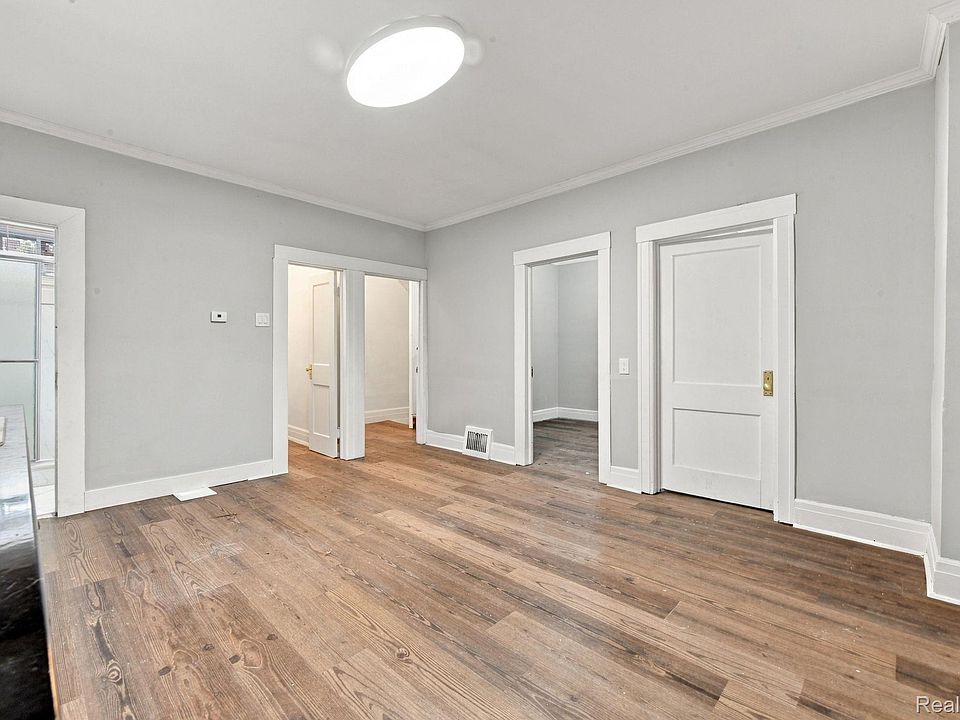 4603 Central St, photo 5