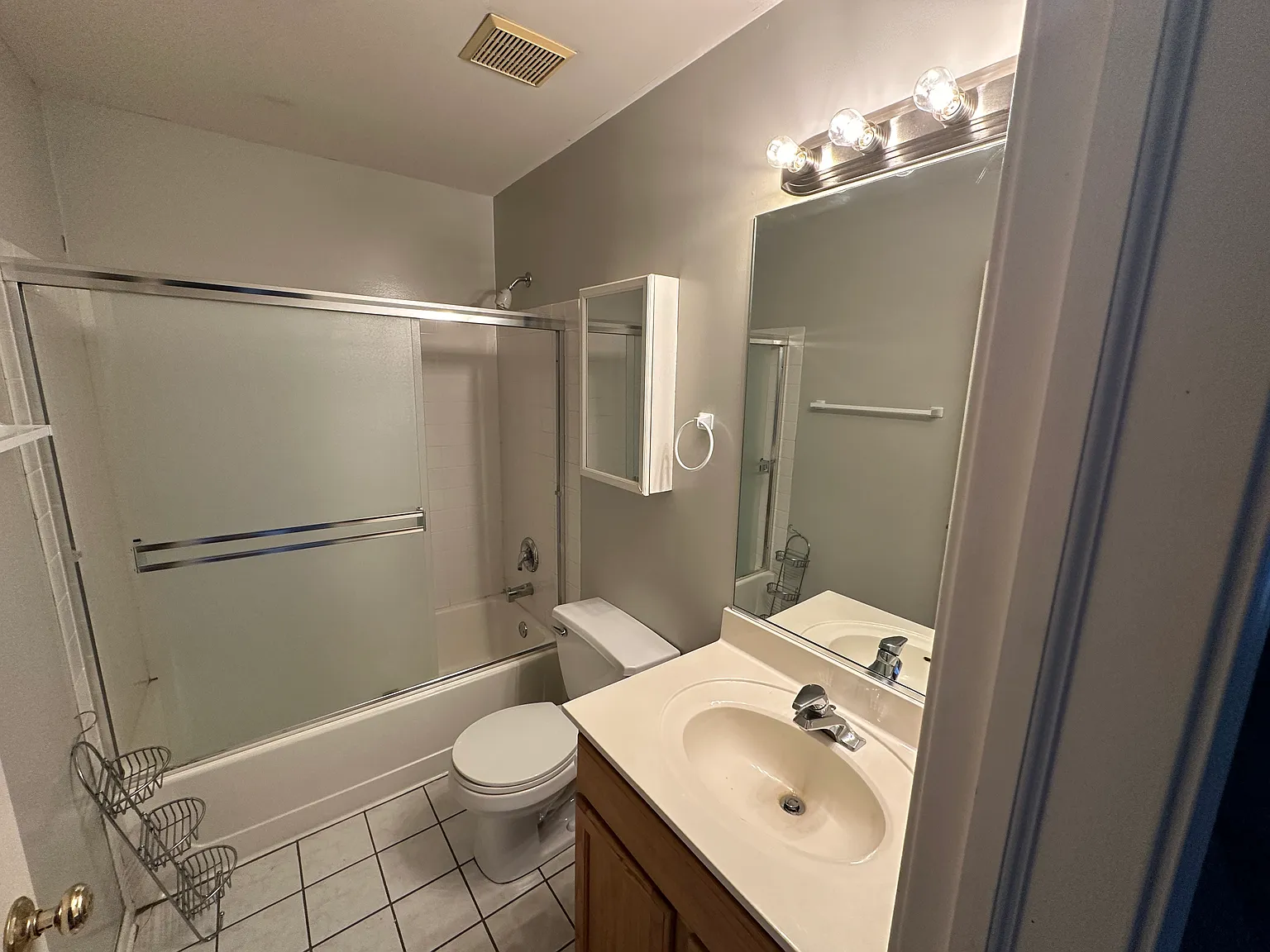 3 bed, 2.5 bath, 1638 sqft, $2,900 — Photo 4