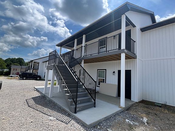 3rd image of 1279 Barbourville Rd #1