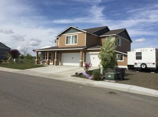 1130 W Grant St, Connell, WA 99326