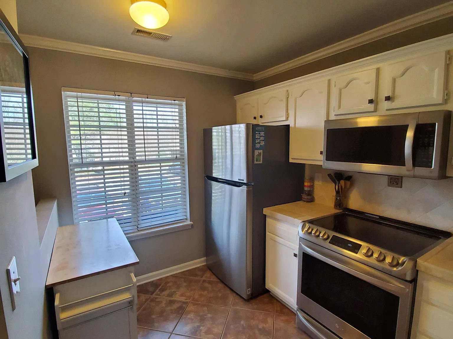 2 bed, 2.5 bath, 1100 sqft, $1,850 — Photo 1