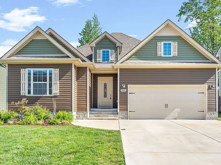 515 Sourwood Dr — Photo 3