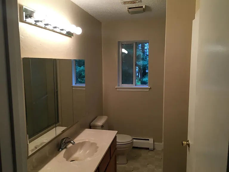 23 Pinehurst Ave — Photo 12