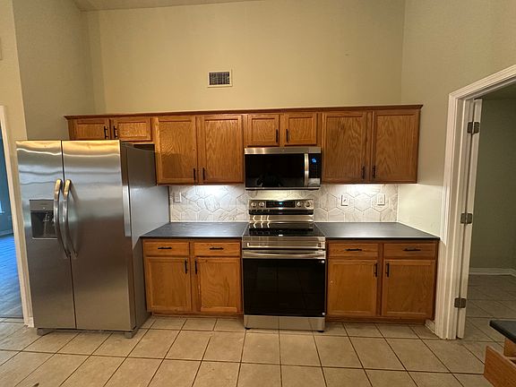 5th image of 22466 Beaver Creek Ln