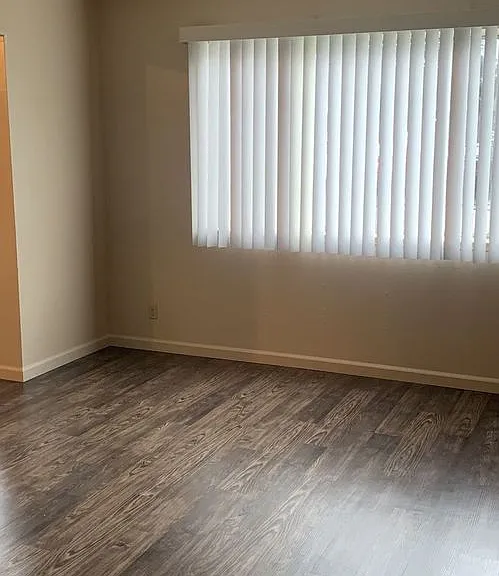 1620 Neal Dow Ave — Photo 3
