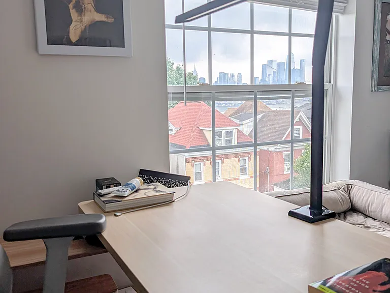 Guest bedroom/office skyline views