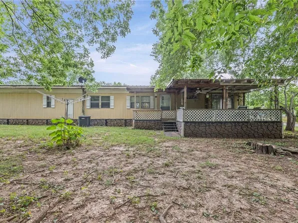 66 Buck Run, Linn Valley, KS 66040