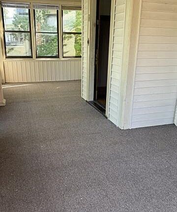 2nd image of 1522 Thurston AVENUE