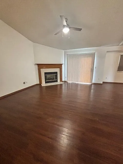 3 bed, 2.0 bath, 1214 sqft, $2,100 — Photo 3